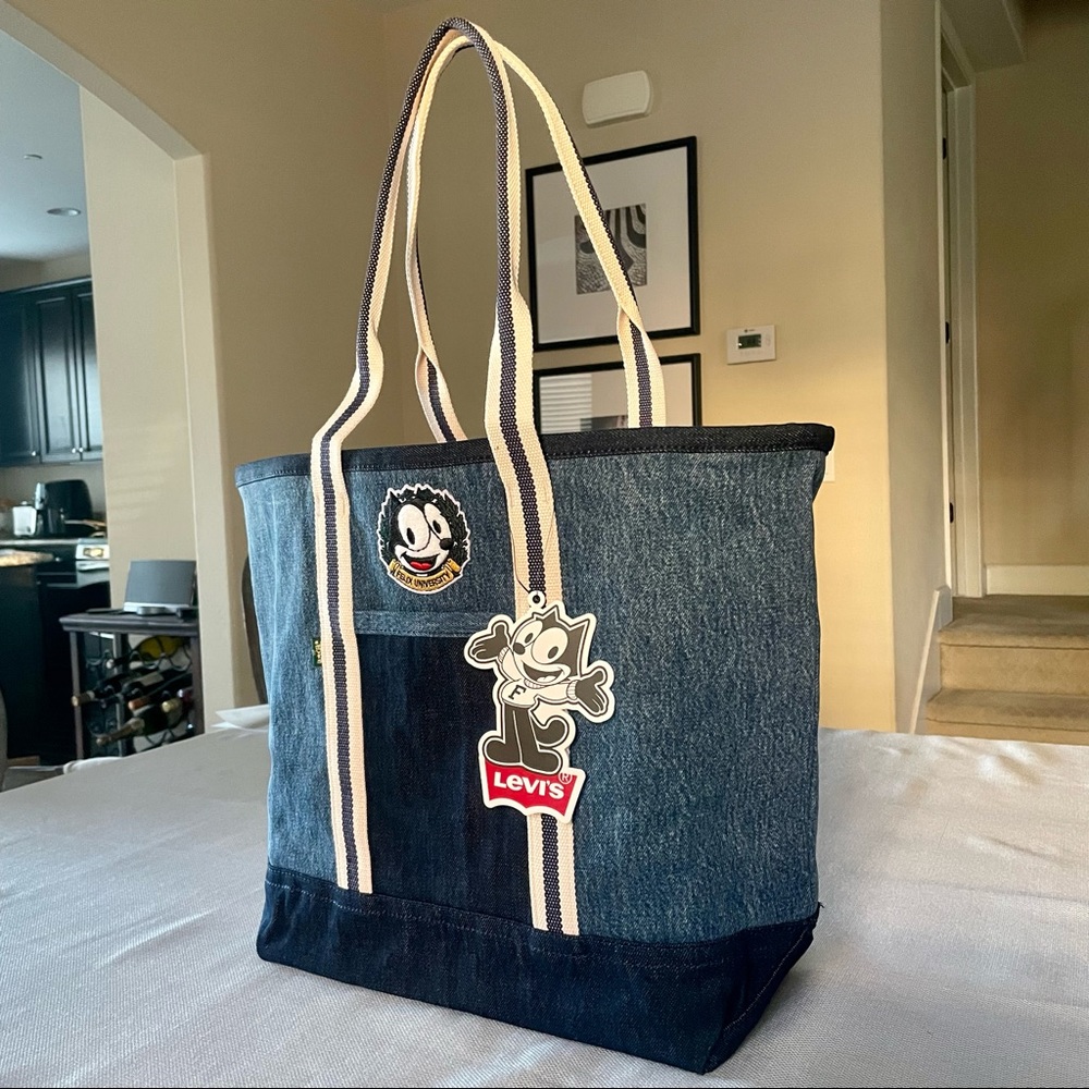 LEVI'S® X FELIX THE CAT™ CAMPUS CARRYALL TOTE - Picture 2 of 10